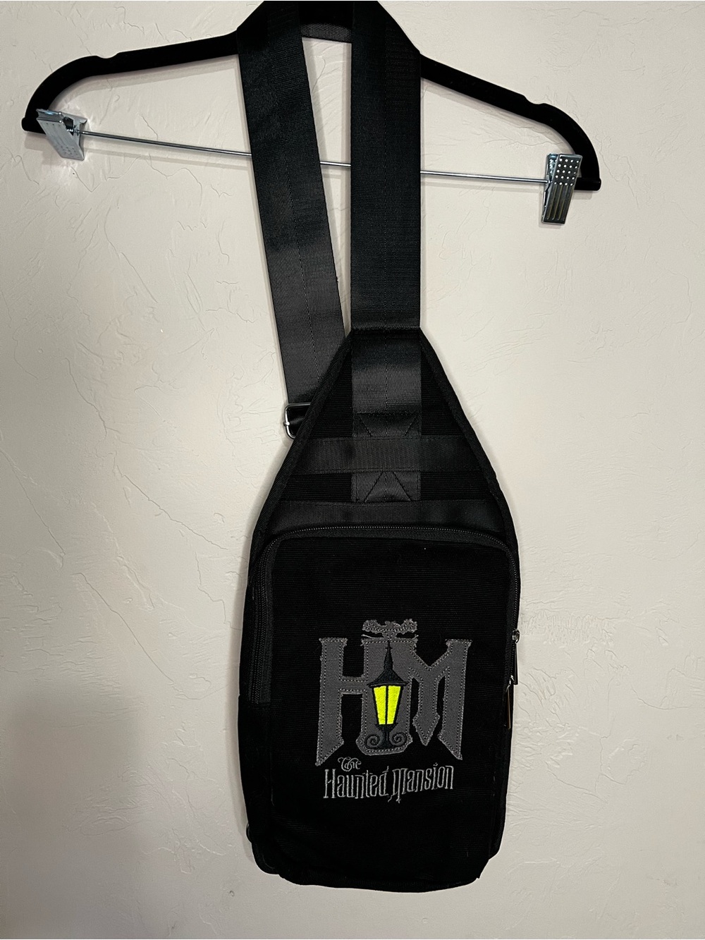 Disney Parks Haunted Mansion Green Glowing Lantern Sling Crossbody Bag Backpack - Picture 2 of 7